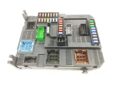 Second-hand car spare part fuse box unit for peugeot 2008 1.2 12v ethp oem iam references 9807532080