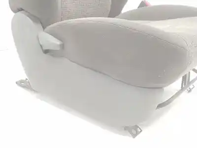 Pièce détachée automobile d'occasion siège avant droit pour toyota land cruiser (j12) 3.0 turbodiesel références oem iam 
