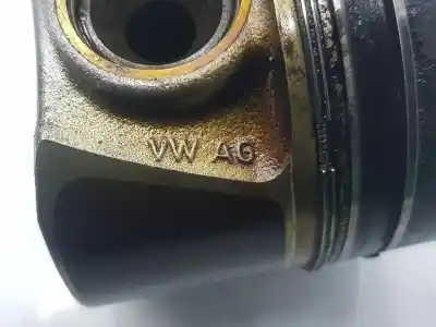 Автозапчастина б/у поршневий для seat leon sc (5f5) fr посилання на oem iam 04l107065a  04l107065a