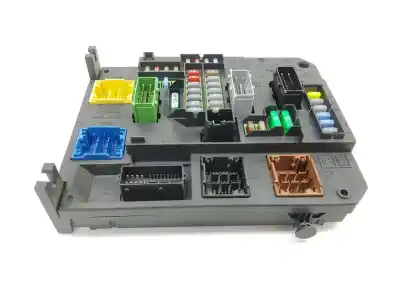 Second-hand car spare part fuse box unit for citroen c4 picasso ii 1.6 bluehdi 120 oem iam references 9806687980  9806687980