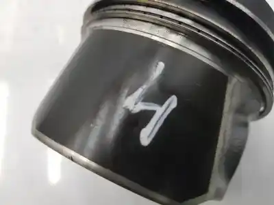 Second-hand car spare part piston for seat leon (5f1) 1.6 tdi oem iam references 04l107065ar  04l107065ar