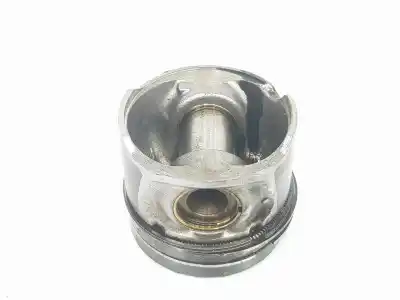Second-hand car spare part piston for opel antara 2.0 cdti oem iam references 96440459  96440459