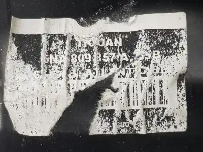 Автозапчастина б/у зовнішній пливний колпак для volkswagen tiguan (ad1, ax1) 2.0 tdi посилання на oem iam 5na809857a  5na809857a