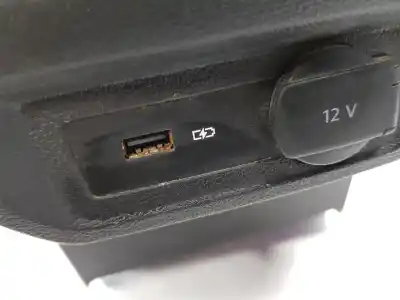 Автозапчасти б/у центральный подлокотник за volkswagen tiguan (ad1, ax1) 2.0 tdi ссылки oem iam 5nb863241g  5nb863241g