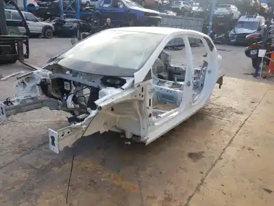 Recambio de automóvil de segunda mano de carroceria completa para seat ibiza 1.0 tsi referencias oem iam 6f0800701e 6f0800701e color blanco s9r 