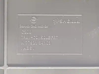 Автозапчастина б/у центральний подлокник для ssangyong korando 2.0 td посилання на oem iam 7792134103  7794034110lba