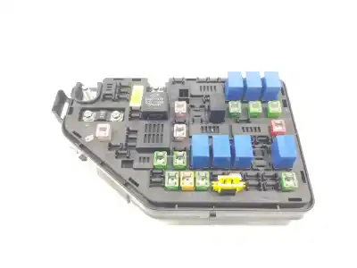 Second-hand car spare part fuse box unit for ssangyong korando 2.0 td oem iam references 8297034240