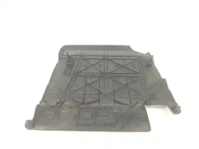 Pezzo di ricambio per auto di seconda mano coperchio motore per peugeot 207/207+ (wa_, wc_) 1.6 hdi riferimenti oem iam 0137e5  0137e5