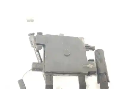 Автозапчастина б/у замок капота для skoda superb berlina 3v3 active посилання на oem iam 3v0823509b  3v0823509b