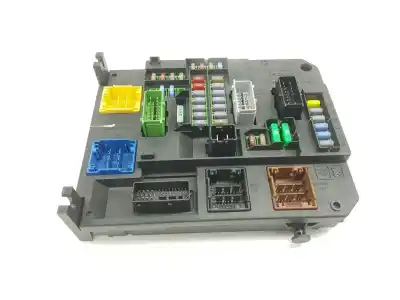 Peça sobressalente para automóvel em segunda mão caixa de fusíveis e relés por citroen c4 lim. 1.2 12v e-thp referências oem iam 9806687980