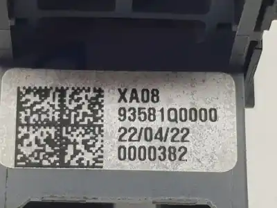 Автозапчастина б/у передній правий віконний вимикач для hyundai bayon (bc3) 1.2 mpi посилання на oem iam 93581q0000
