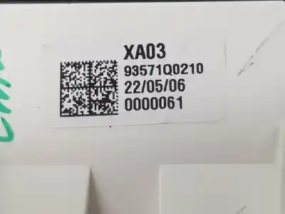 Автозапчастина б/у передні вікний вмикач для hyundai bayon (bc3) 1.2 mpi посилання на oem iam 93571q0210