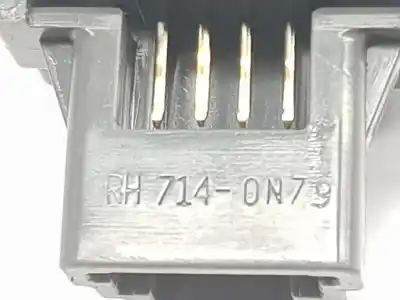 Peça sobressalente para automóvel em segunda mão INTERRUPTOR 4 PISCAS - EMERGÊNCIA por TOYOTA CHR  Referências OEM IAM 84332F4020  84332F4020