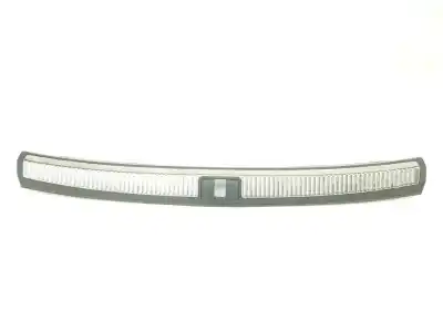 Peça sobressalente para automóvel em segunda mão molduras traseiras por seat exeo st (3r5) (2009>) 2.0 tdi referências oem iam 8e9864483c