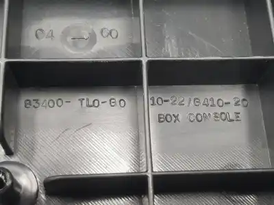 Pezzo di ricambio per auto di seconda mano bracciolo centrale per honda accord viii (cu) 2.2 i-dtec (cu3) riferimenti oem iam 83450tl0g03za