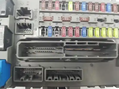 Second-hand car spare part fuse box unit for honda accord viii (cu) 2.2 i-dtec (cu3) oem iam references 38200tl0g12  38200tl0g12