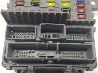 Second-hand car spare part fuse box unit for honda accord viii (cu) 2.2 i-dtec (cu3) oem iam references 38200tl1g01  38200tl1g01