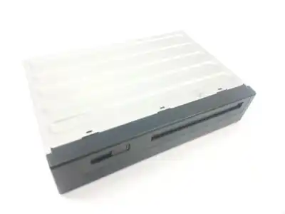 Piesă de schimb auto la mâna a doua SISTEM DE NAVIGARE GPS pentru TOYOTA LAND CRUISER (J12)  Referințe OEM IAM 8684113020  8684113020