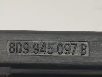 Автозапчасти б/у центральный стоп-сигнал за audi s3 (8l) 1.8 t (165kw) 224 cv / 165 kw ссылки oem iam 8d9945097b  8d9945097b