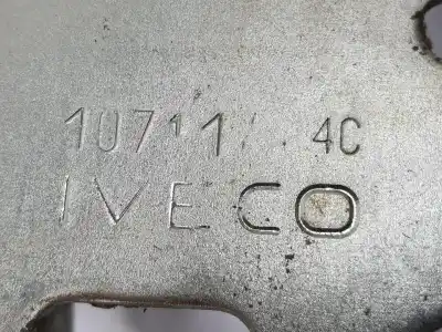 Автозапчастина б/у опора / направляюча розсувних дверей для iveco daily furgón 2.3 diesel cat посилання на oem iam 3804791