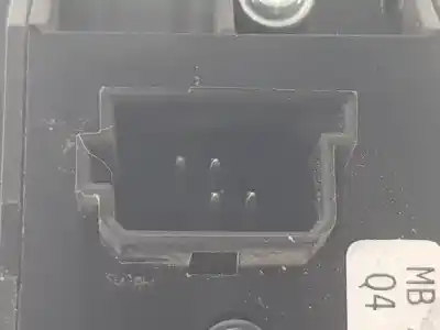 Peça sobressalente para automóvel em segunda mão botão / interruptor elevador vidro dianteiro direito por clase c vito basic, combi 2.1 cdi referências oem iam a6395450613  a6395450613