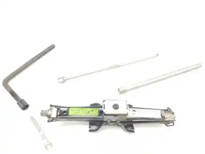 Pièce détachée automobile d'occasion cric hydraulique pour renault master kasten 2.3 dci diesel cat références oem iam 995505679r 995505679r 