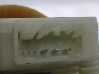 Автозапчасти б/у мотор стекла переднего правого за skoda fabia 1.0 mpi ссылки oem iam 5ja959812k  5ja959812k