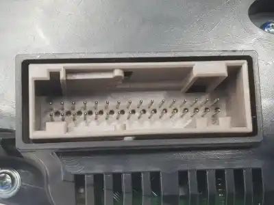 Peça sobressalente para automóvel em segunda mão quadrante por audi a4 berlina 2.0 16v tdi clean diesel referências oem iam 8k0920930d  8k0920930d