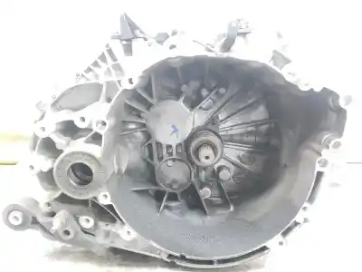 Peça sobressalente para automóvel em segunda mão caixa de velocidades por volvo v40 cross country 2.0 d referências oem iam m66