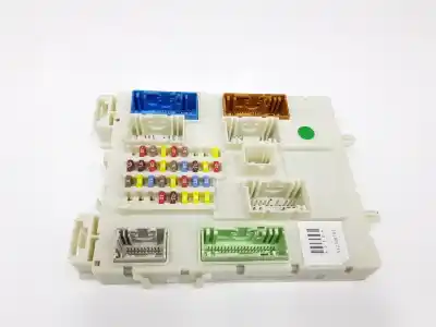 Pièce détachée automobile d'occasion boîtes à fusibles pour ford kuga 2.0 tdci références oem iam 2506087 2506087 