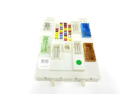 Pièce détachée automobile d'occasion boîtes à fusibles pour ford kuga 2.0 tdci références oem iam 2506087 2506087 