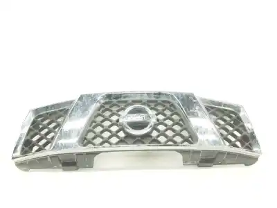 Автозапчасти б/у передняя решетка за nissan navara pick-up (d40m) 2.5 dci diesel cat ссылки oem iam 62310eb400  62310eb400