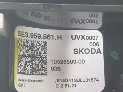 Автозапчасти б/у внутренний свет за skoda octavia lim. (nx3) 2.0 tdi ссылки oem iam 5e3959561h  5e3959561h