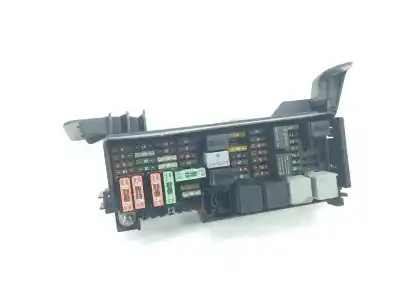 Pièce détachée automobile d'occasion BOÎTES À FUSIBLES pour MERCEDES-BENZ CLASE M (W164)  Références OEM IAM A1645403372  A1645403372