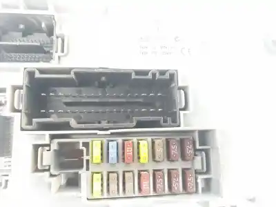 Second-hand car spare part fuse box unit for opel combo furgoneta/monovolumen (x12) 1.3 cdti (b05) oem iam references 520158930  520158930