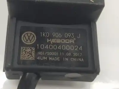 Автозапчастина б/у електронний модуль для skoda fabia style посилання на oem iam 1k0906093j  1k0906093j