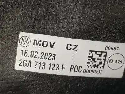 Gebrauchtes Autoersatzteil SCHALTHEBELKNOPF zum VOLKSWAGEN TROC  OEM-IAM-Referenzen 2GA713123F  2GA713123F