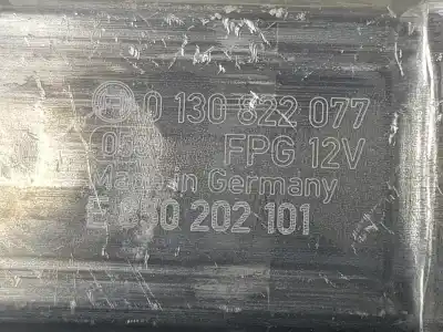 Автозапчастина б/у двигатель переднього правого скла для volkswagen tiguan (ad1, ax1) 2.0 tdi посилання на oem iam 0130822077  5q0959801c