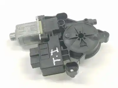 Автозапчастина б/у двиг скла задне ліво для volkswagen tiguan (ad1, ax1) 2.0 tdi посилання на oem iam 0130822725  5q0959407e