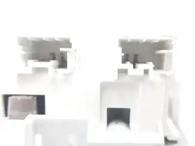 Автозапчасти б/у внутренний свет за peugeot 208 ii (ub_, up_, uw_, uj_) 1.6 hdi 90 (ub9hpa) ссылки oem iam 2519000  96781445pr