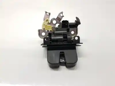 Second-hand car spare part trunk lock for skoda rapid 1.2 tsi oem iam references 8r0827505a