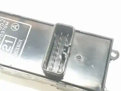 Second-hand car spare part left front power window switch for mitsubishi l 200 (ka0/kb0) 2.5 di-d cat oem iam references mr587952  mr587952