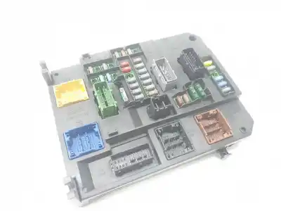 Peça sobressalente para automóvel em segunda mão caixa de fusíveis e relés por peugeot 508 1.6 hdi fap referências oem iam 9665547580