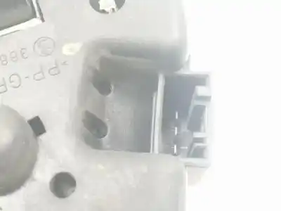 Second-hand car spare part interior left tailgate light for bmw 3 (e46) 320 d oem iam references 6907937  6907945