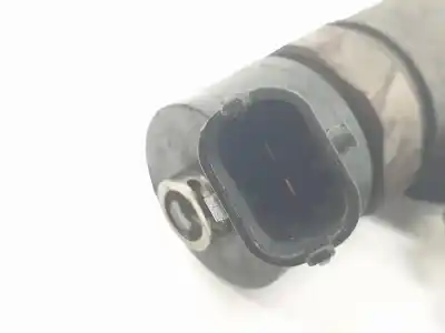 Pezzo di ricambio per auto di seconda mano iniettore per iveco daily furgón 2.3 diesel cat riferimenti oem iam 504389548  504389548