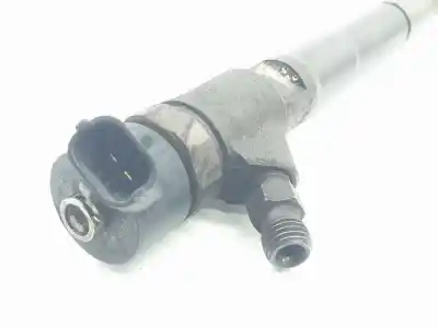 Pezzo di ricambio per auto di seconda mano iniettore per iveco daily furgón 2.3 diesel cat riferimenti oem iam 504389548  504389548