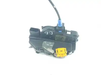 Second-hand car spare part front right door lock for corsa mokka x 1.6 cdti dpf oem iam references 13579523  13579523