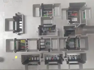 Second-hand car spare part fuse box unit for bmw 3 touring (e91) 325 d oem iam references 9119446  9119445