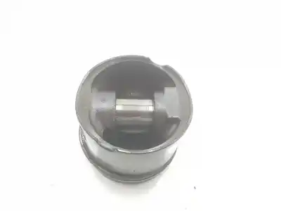 Second-hand car spare part piston for bmw 3 touring (e46) 320 d oem iam references 2247502  2247502