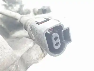 Автозапчастина б/у передній правий гальмівний супорт для volkswagen passat variant (cb5) executive 150 cv / 110 kw посилання на oem iam 8v0615124d  8v0615124d Автозапчастина б/у передній правий гальмівний супорт для volkswagen passat variant (cb5) executive 150 cv / 110 kw посилання на oem iam 8v0615124d  8v0615124d